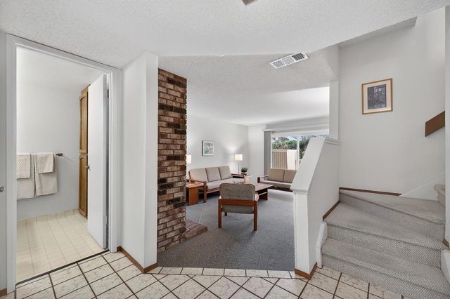 7059 Lompoc Ct, Citrus Heights, CA 95621