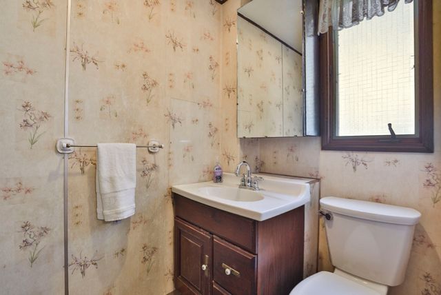 102 Kirtland St, Lynn, MA 01905