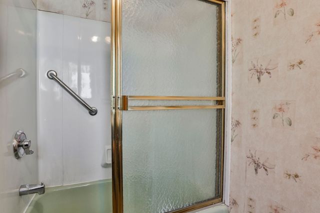 102 Kirtland St, Lynn, MA 01905