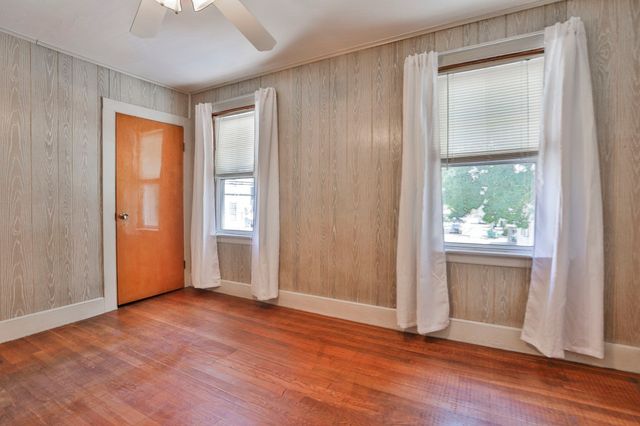 102 Kirtland St, Lynn, MA 01905