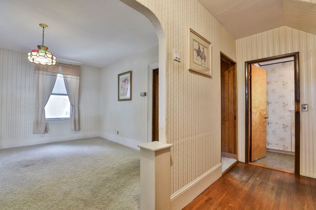 102 Kirtland St, Lynn, MA 01905