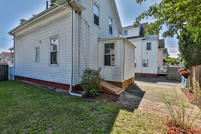 102 Kirtland St, Lynn, MA 01905