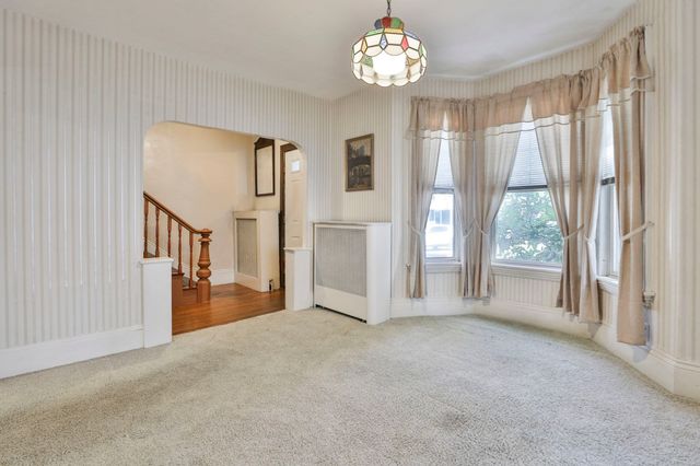 102 Kirtland St, Lynn, MA 01905