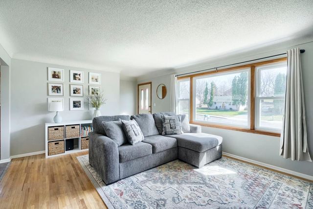 16088 Jordan Avenue SE, Prior Lake, MN 55372