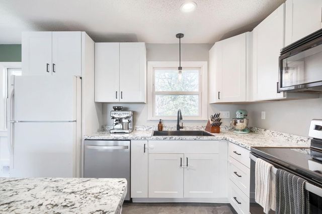 16088 Jordan Avenue SE, Prior Lake, MN 55372