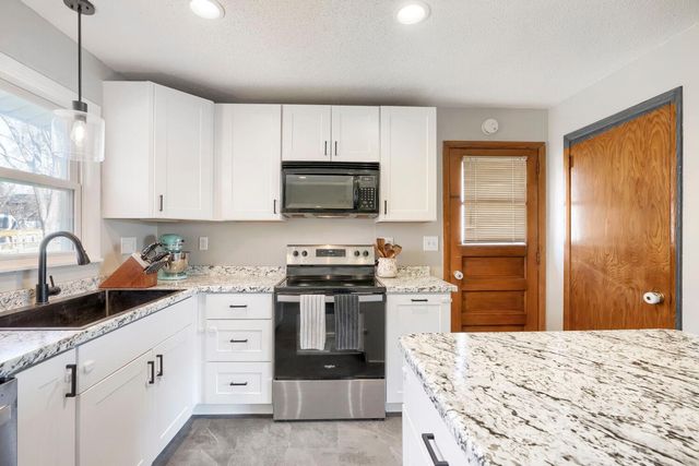 16088 Jordan Avenue SE, Prior Lake, MN 55372