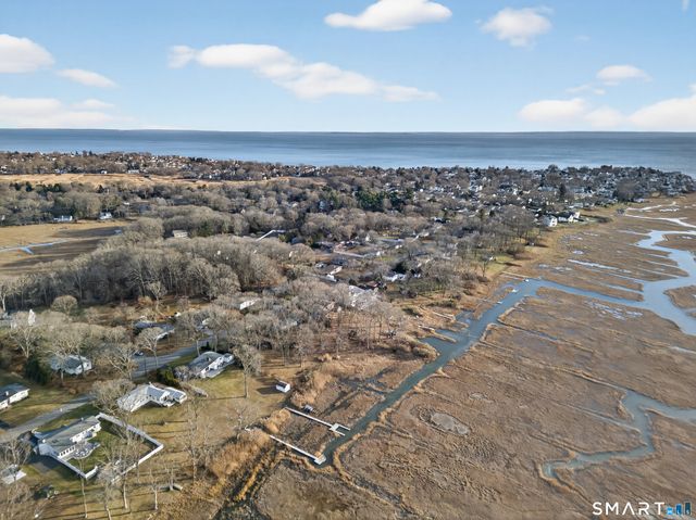 33 Briarwood Drive, Old Saybrook, CT 06475