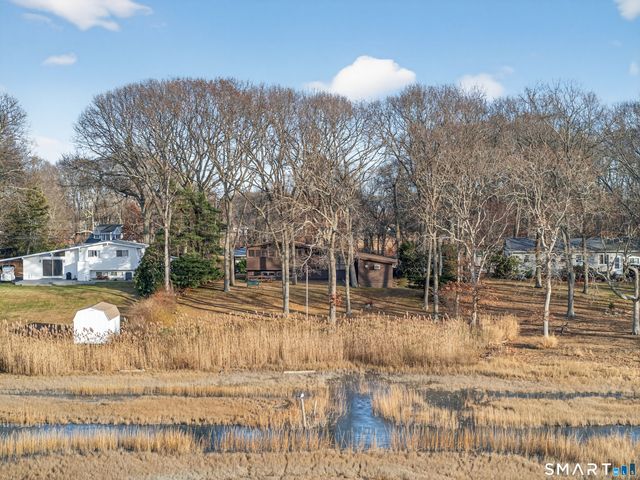 33 Briarwood Drive, Old Saybrook, CT 06475