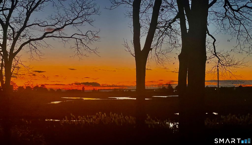 33 Briarwood Drive, Old Saybrook, CT 06475