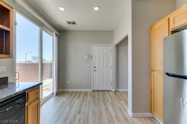 8607 Rowland Bluff Avenue, Las Vegas, NV 89178