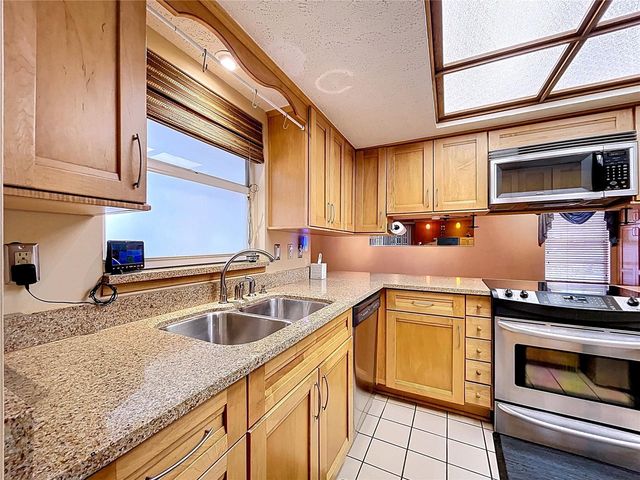 5990 HIGH GLEN DRIVE, Lakeland, FL 33813