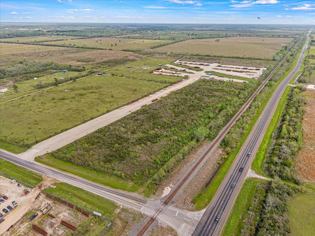 205 Fm-1909, Liberty, TX 77575