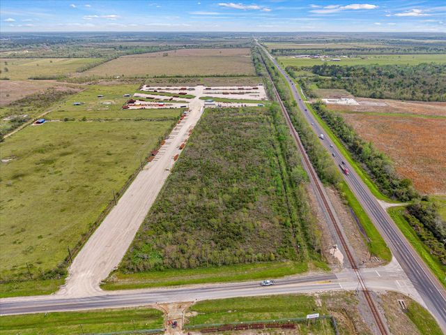 205 Fm-1909, Liberty, TX 77575