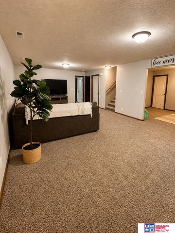 1631 Torreys Drive, Lincoln, NE 68521