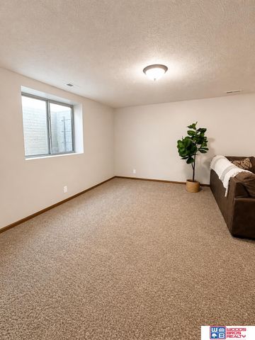 1631 Torreys Drive, Lincoln, NE 68521