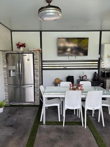 12219 SW 249th St, Homestead, FL 33032