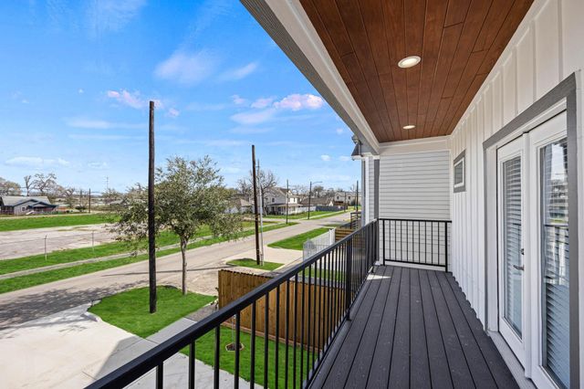 4512 Noble Street, Houston, TX 77020