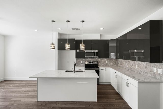 4512 Noble Street, Houston, TX 77020