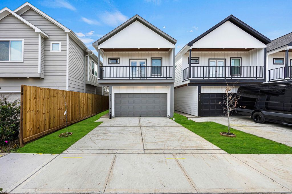 4512 Noble Street, Houston, TX 77020