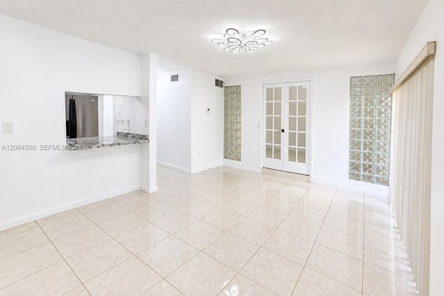 8315 SW 72nd Avenue 104B, Miami, FL 33143