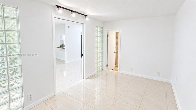 8315 SW 72nd Avenue 104B, Miami, FL 33143