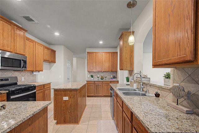 6097 Well Brook Lane, League City, TX 77573