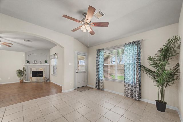 6097 Well Brook Lane, League City, TX 77573