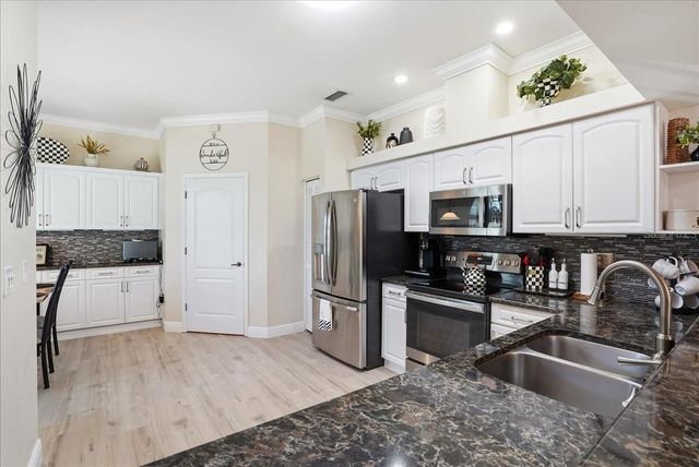 6911 STONEYWALK COURT, Bradenton, FL 34203