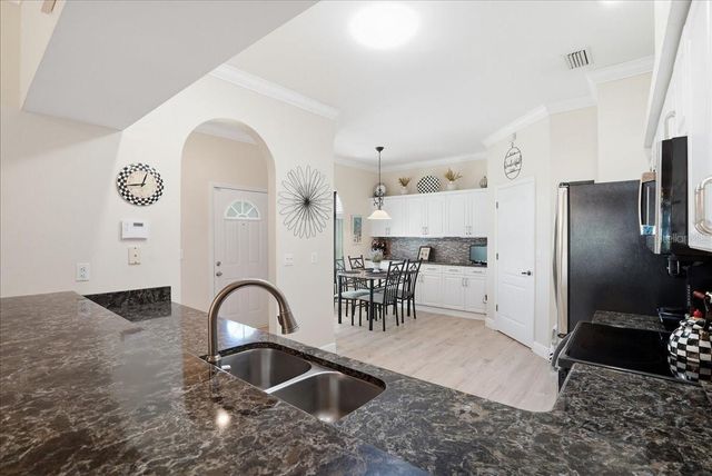 6911 STONEYWALK COURT, Bradenton, FL 34203