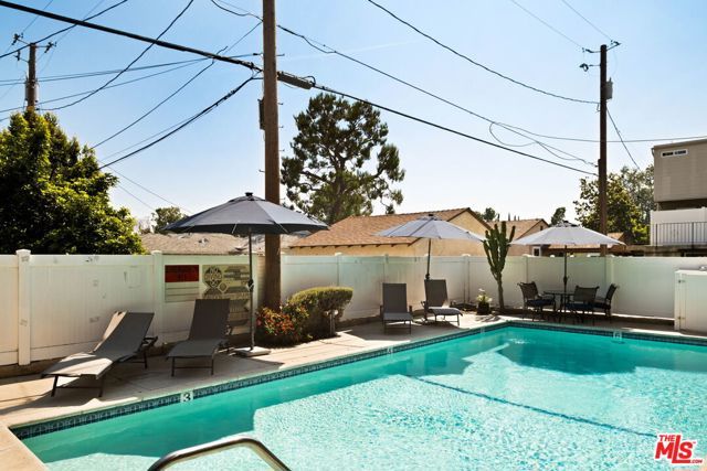 1906 W Victory Boulevard 9, Burbank, CA 91506