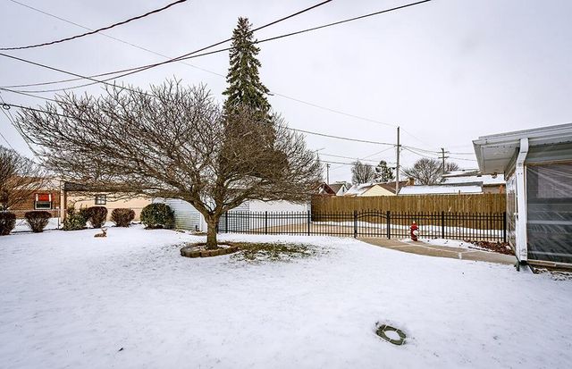 7535 25th AVENUE, Kenosha, WI 53143