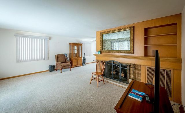 7535 25th AVENUE, Kenosha, WI 53143