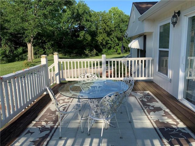 8005 S Buckner Tarsney Road, Oak Grove, MO 64075