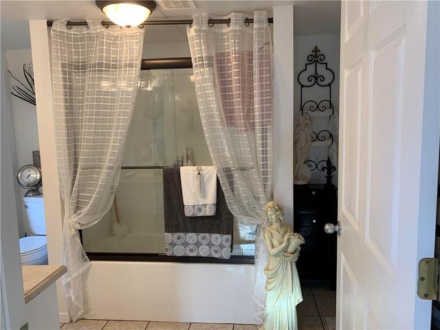 8005 S Buckner Tarsney Road, Oak Grove, MO 64075