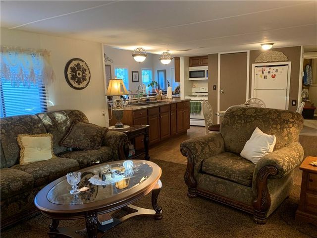 8005 S Buckner Tarsney Road, Oak Grove, MO 64075