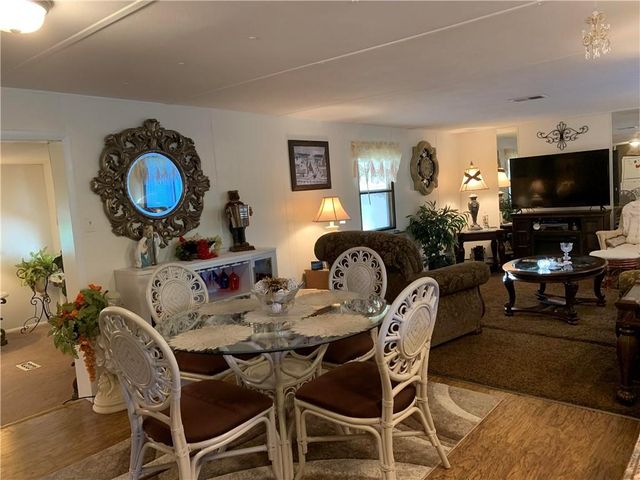 8005 S Buckner Tarsney Road, Oak Grove, MO 64075