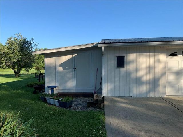 8005 S Buckner Tarsney Road, Oak Grove, MO 64075