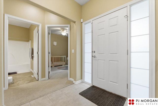 17621 Prestwick Avenue, Omaha, NE 68136