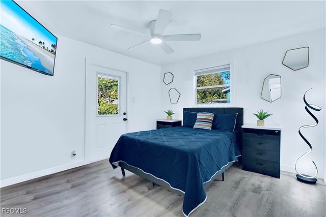 448 Santa Cruz ST, North Fort Myers, FL 33903