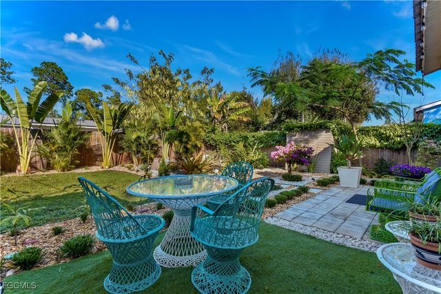 448 Santa Cruz ST, North Fort Myers, FL 33903