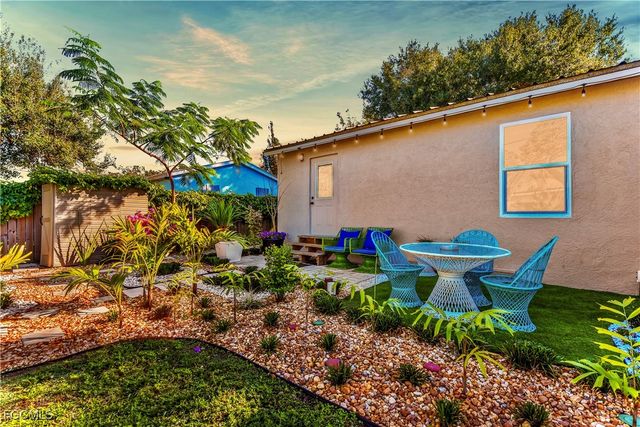 448 Santa Cruz ST, North Fort Myers, FL 33903