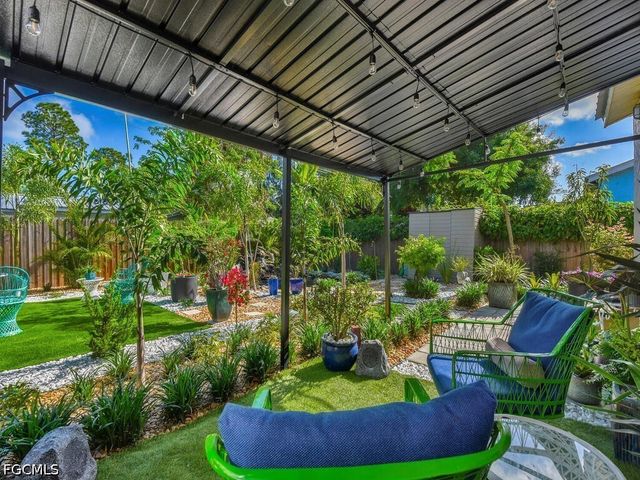 448 Santa Cruz ST, North Fort Myers, FL 33903