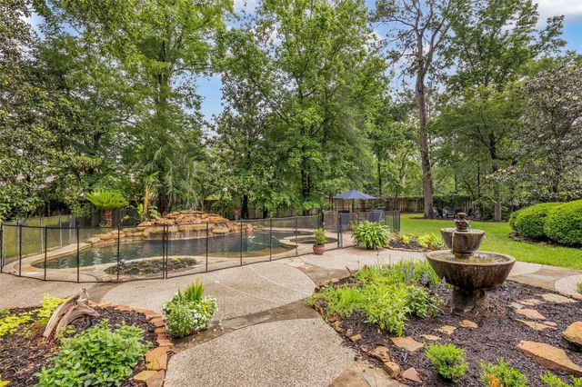 8973 Fallsbrook Court, Conroe, TX 77302