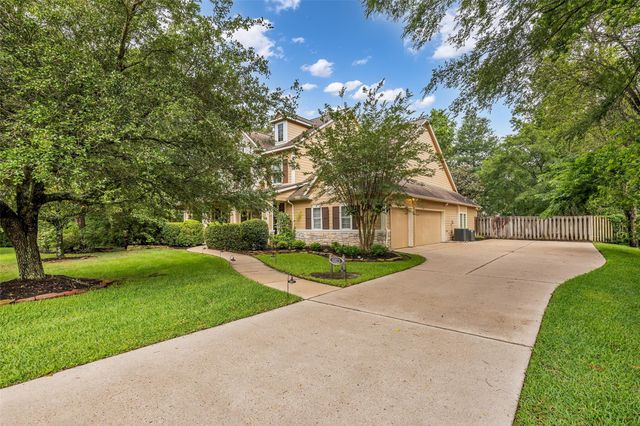 8973 Fallsbrook Court, Conroe, TX 77302
