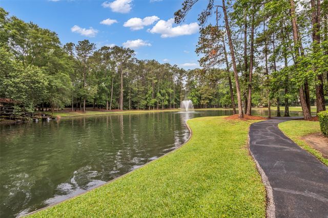 8973 Fallsbrook Court, Conroe, TX 77302