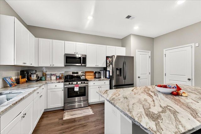 471 Spanish Wells Road, Summerville, SC 29486