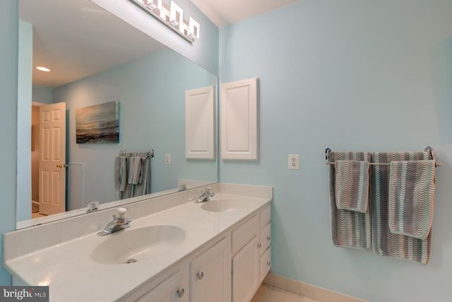 115 TURNBERRY DR, Avondale, PA 19311