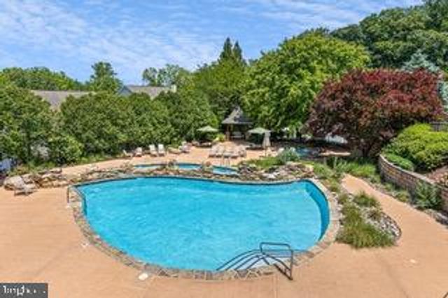 115 TURNBERRY DR, Avondale, PA 19311