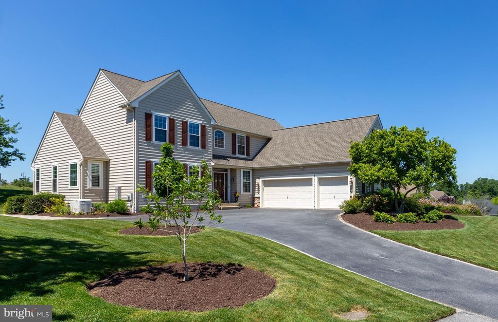 115 TURNBERRY DR, Avondale, PA 19311