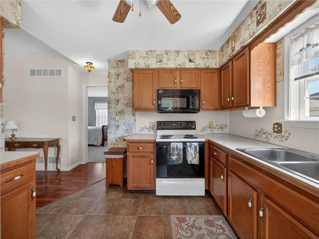 145 Vista Drive, Forks Twp, PA 18040